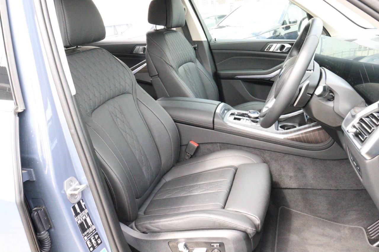 X7 xDrive40d RHD US
