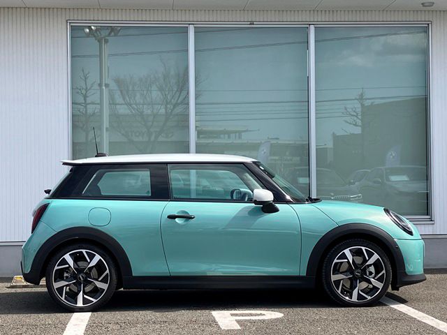 F66 MINI Cooper S 3Dr