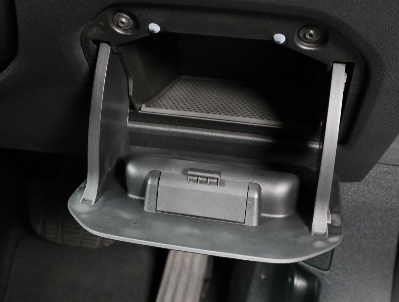 F40 118d Sports Hatch 5-door B47 2.0d