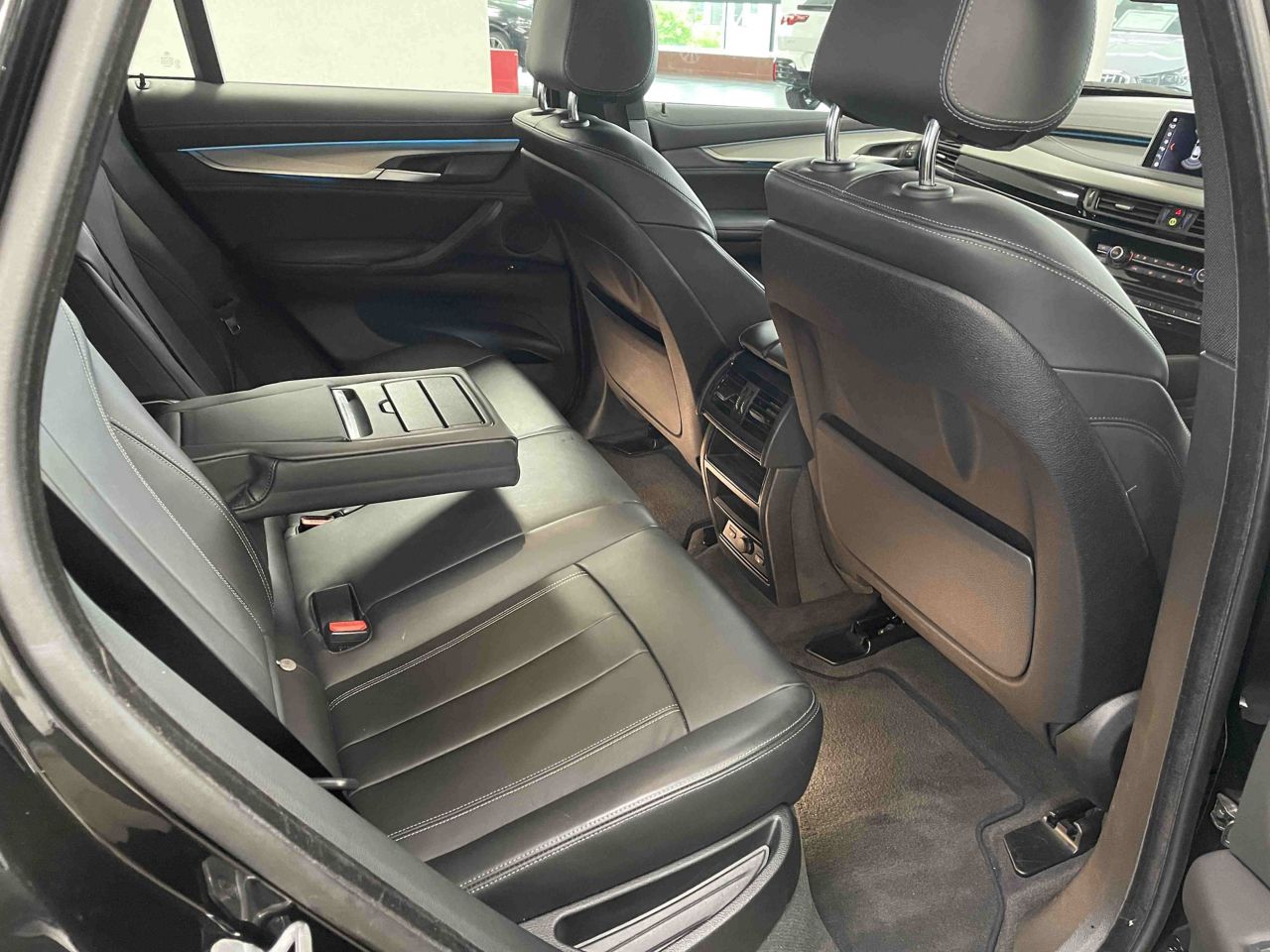 X6M RHD