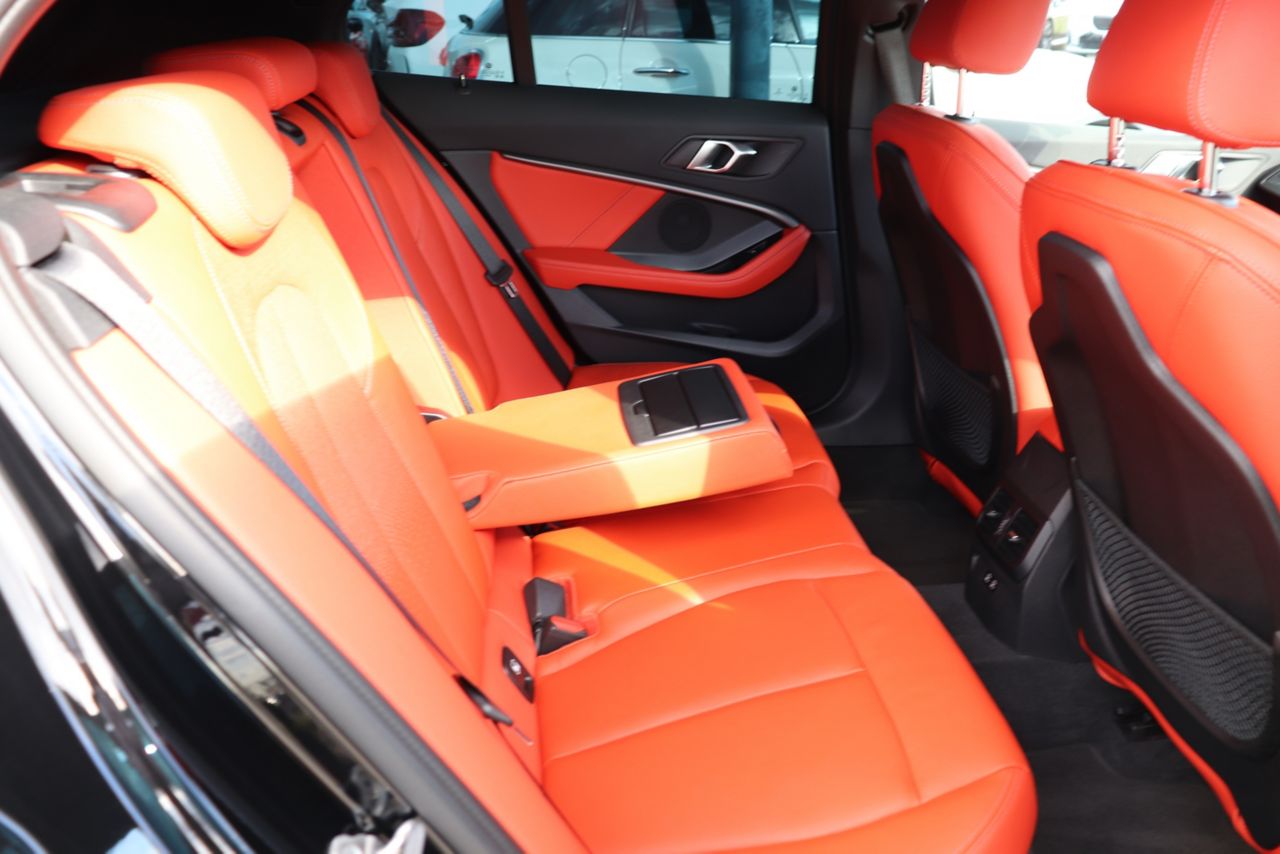 F40 118d Sports Hatch 5-door B47 2.0d