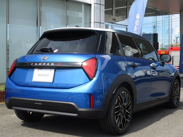 F65 MINI Cooper S 5Dr