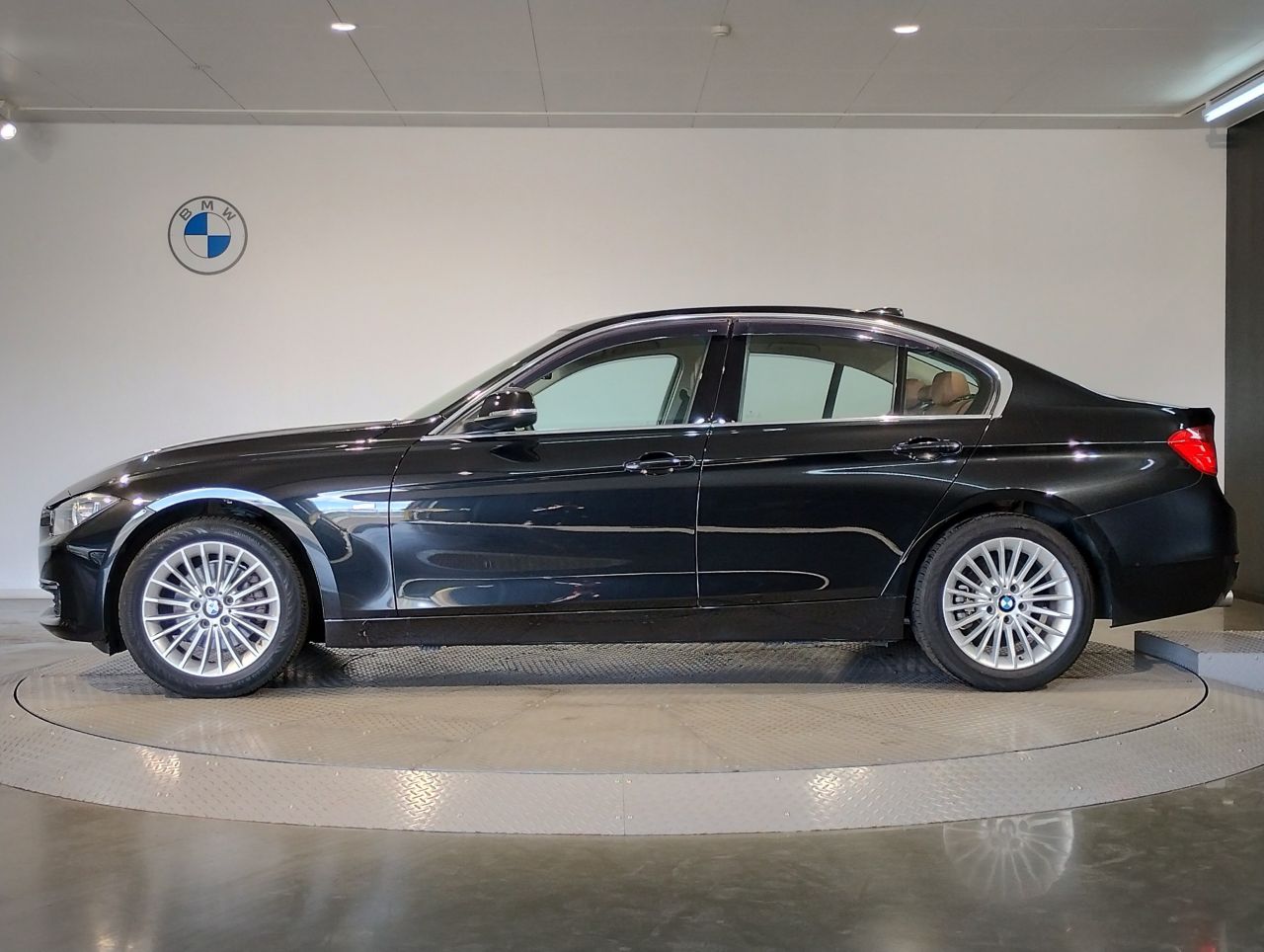 320D BLUEPERFORMANCE SEDAN RHD