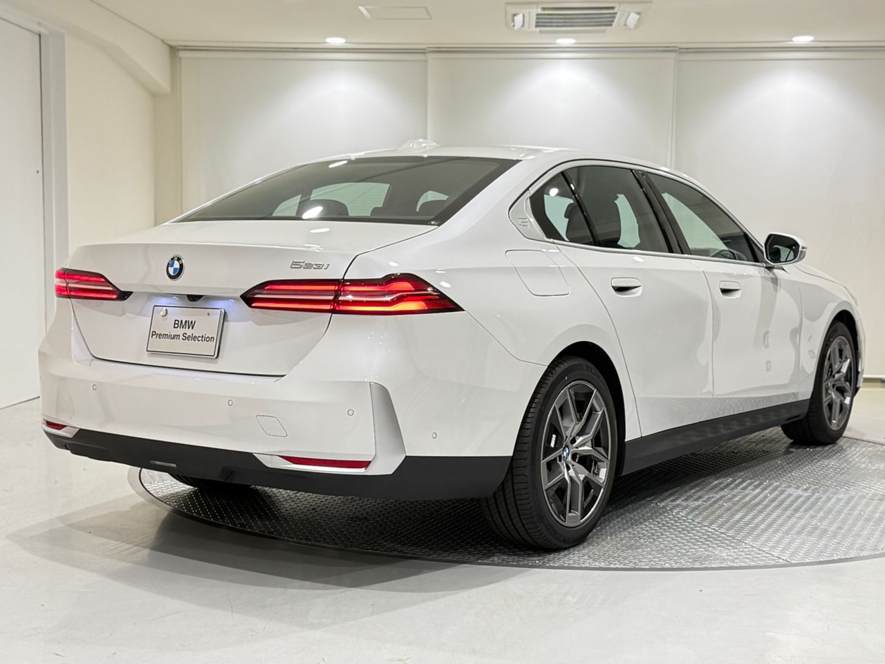 520i Sedan RHD