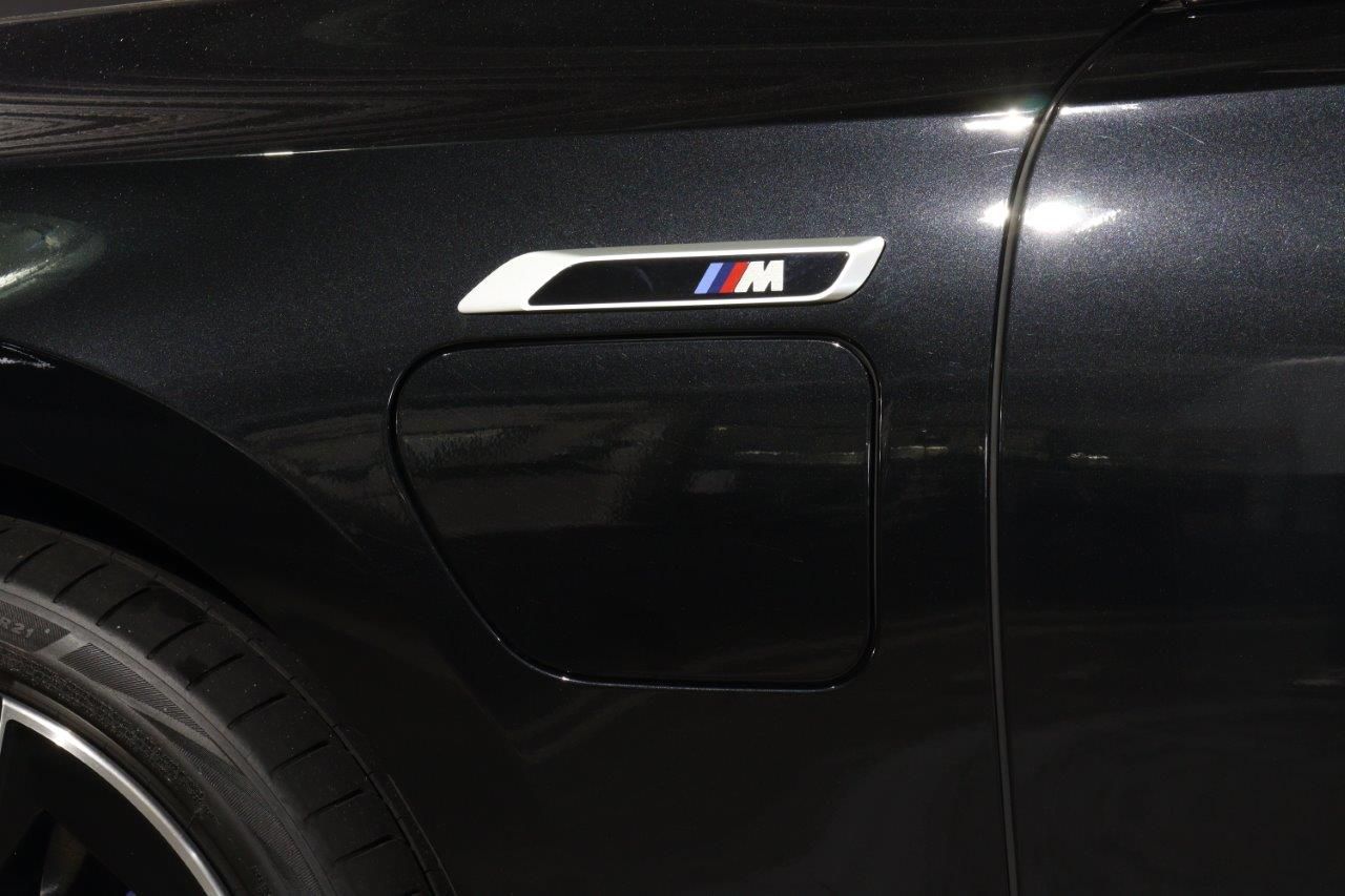 BMW i7 M70 xDrive Sedan RHD