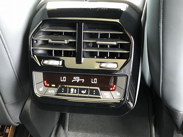 i20 iX xDrive40