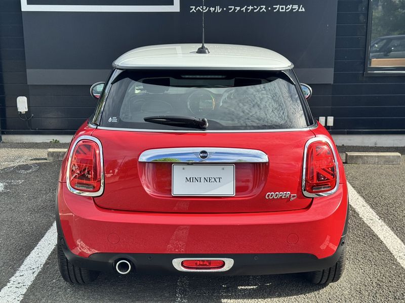 F56 COOPER D (AT)