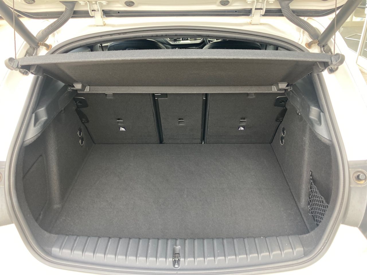 F40 118d Sports Hatch 5-door B47 2.0d