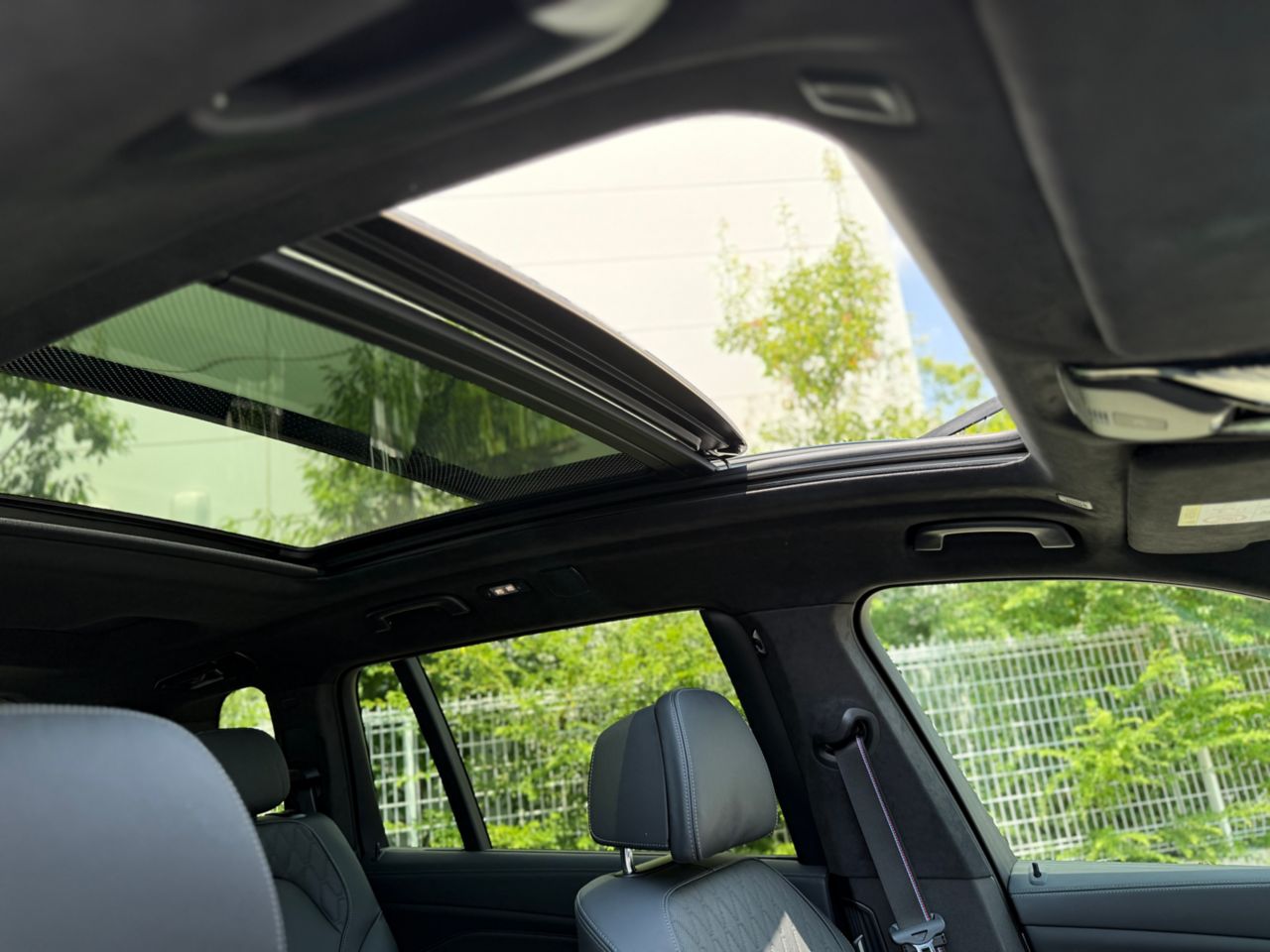 X7 xDrive40d RHD US