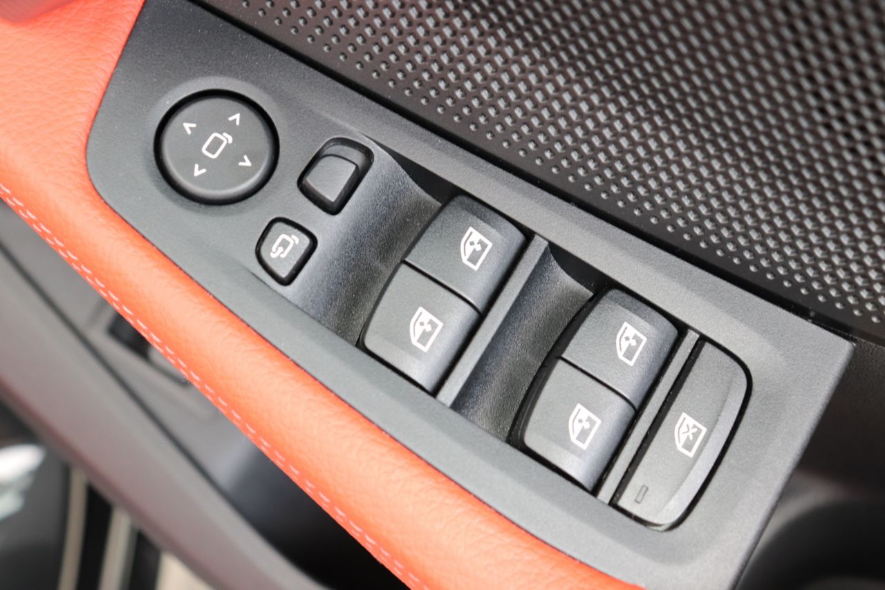 F40 118d Sports Hatch 5-door B47 2.0d