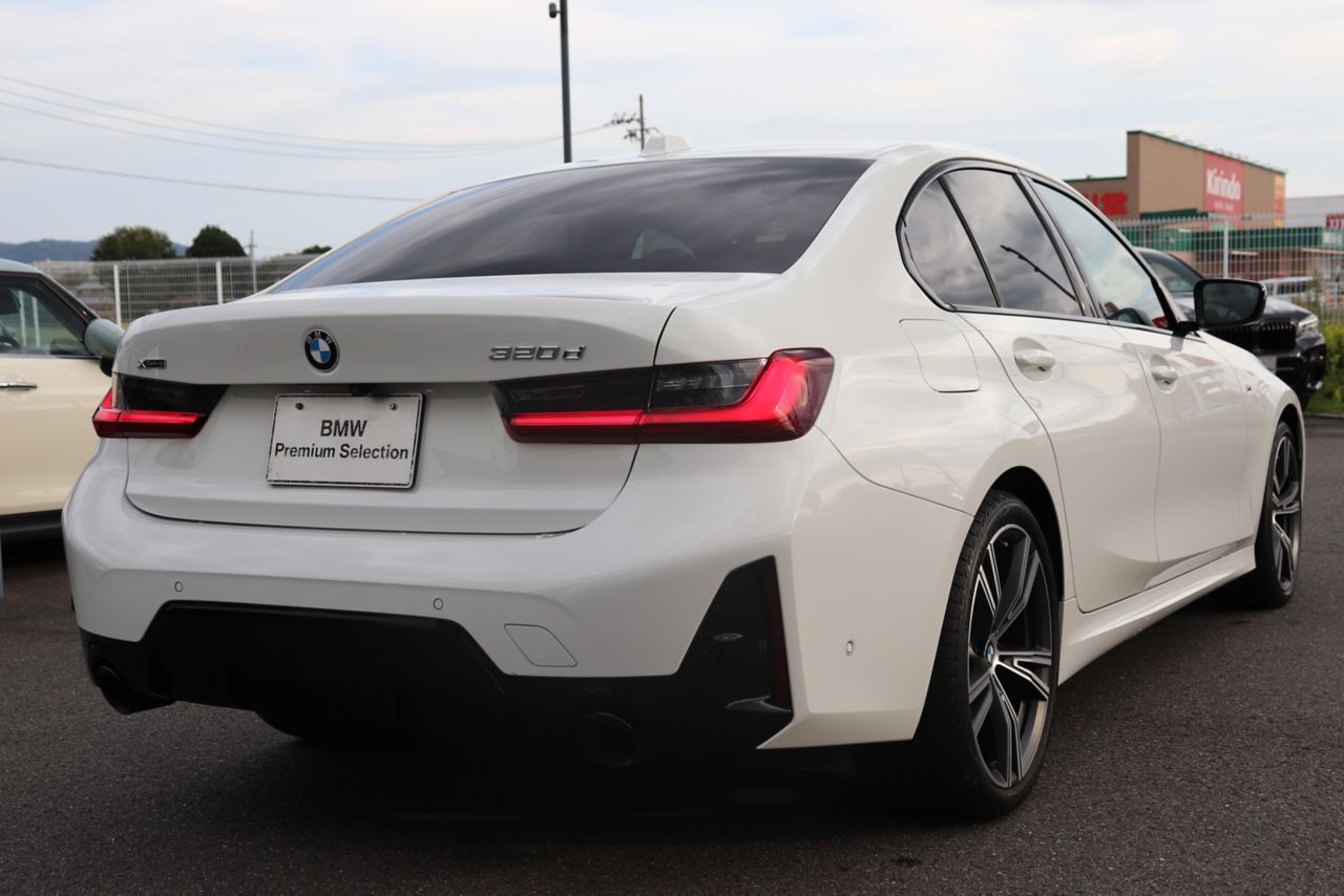 320d xDrive Berline RHD