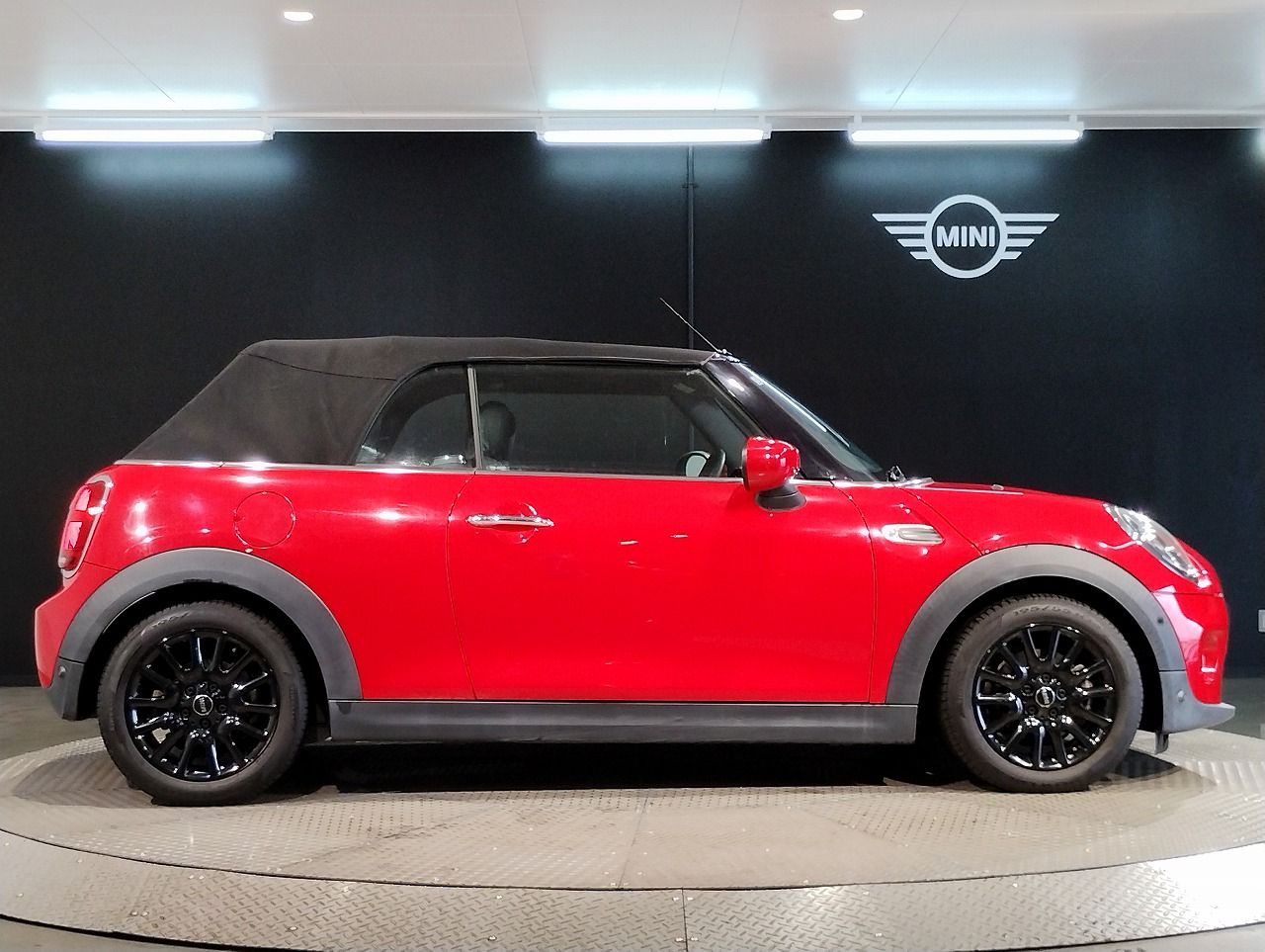 F57 MINI Cooper Convertible LCI