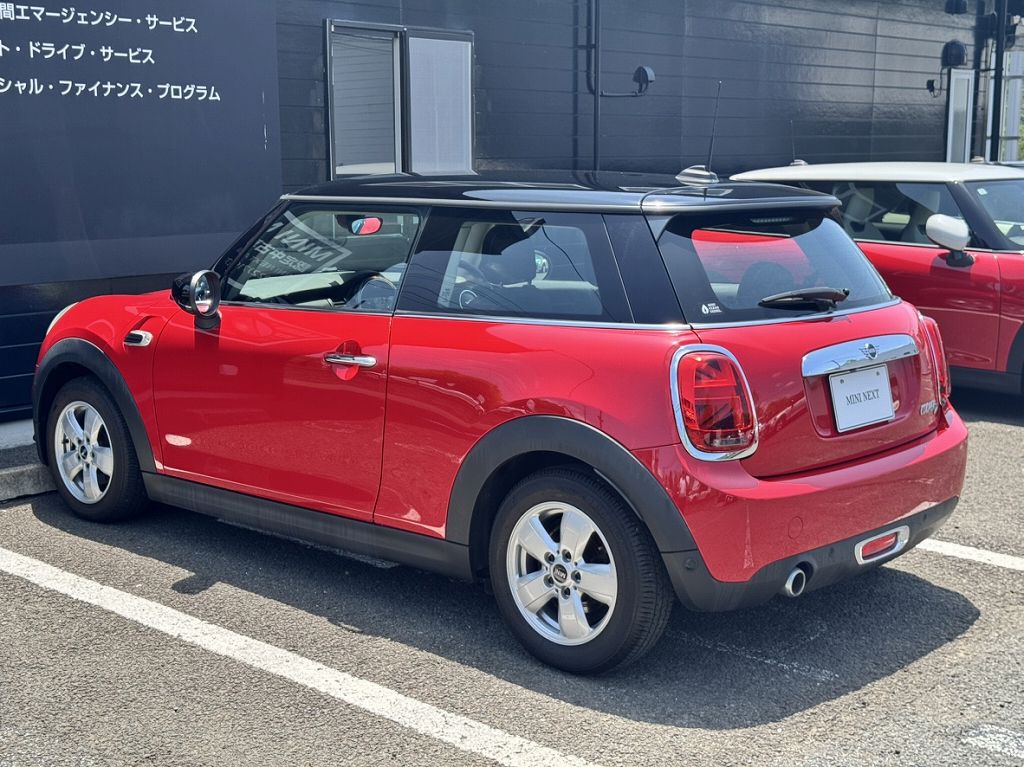 F56 COOPER D (AT)