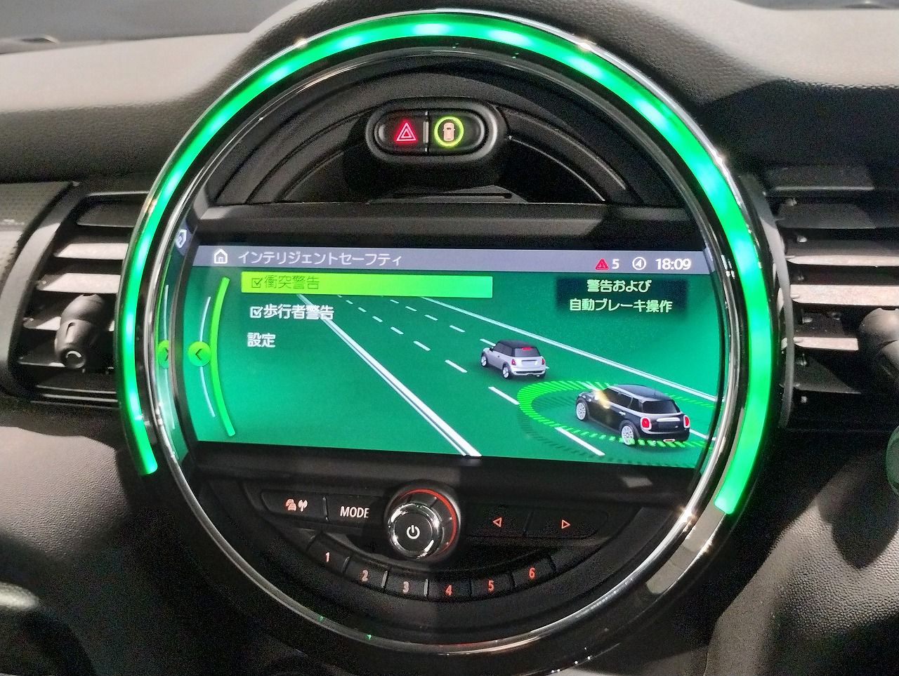 F55 COOPER D (AT)