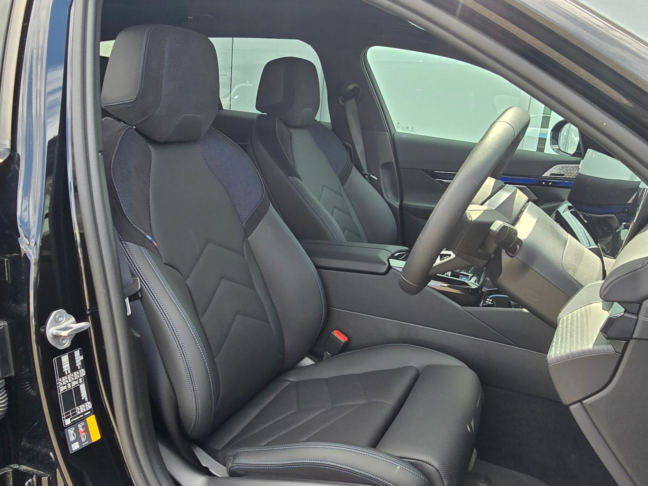 BMW i5 eDrive40 M Sport RHD