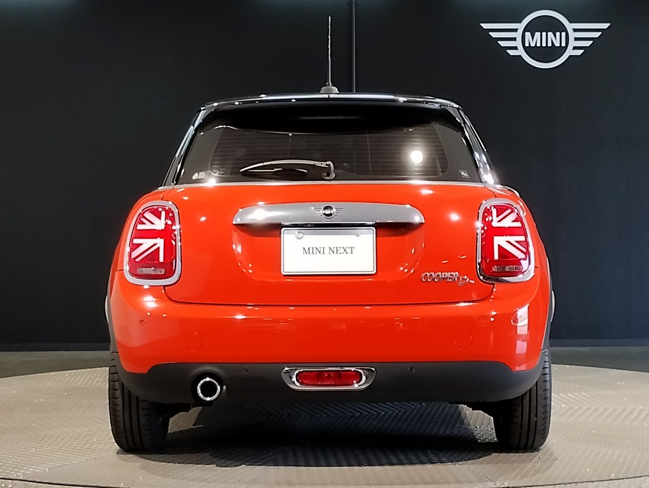 F55 COOPER D (AT)