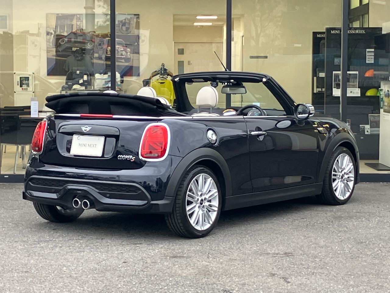 MINI Cooper S Convertible RHD