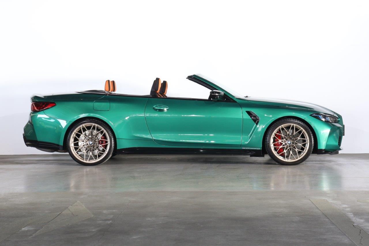 G*** M* C********** M x***** C********** RHD