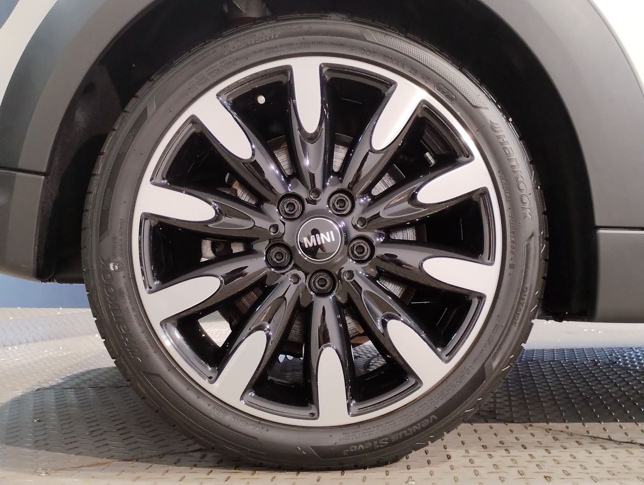 MINI Cooper F56 RHD