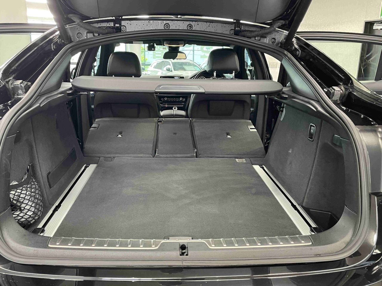 X6M RHD