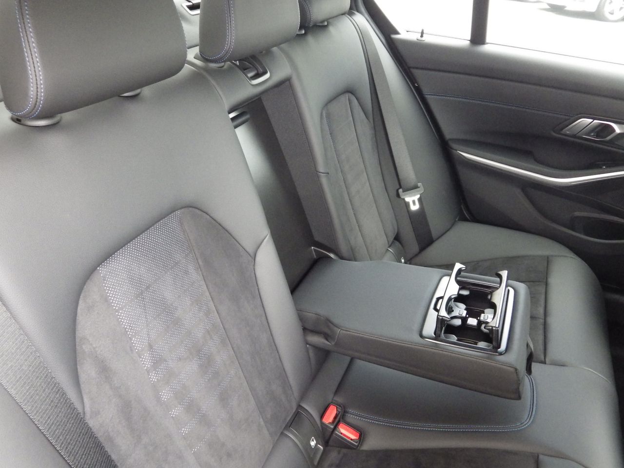 G20 320i Saloon LCI RHD MX