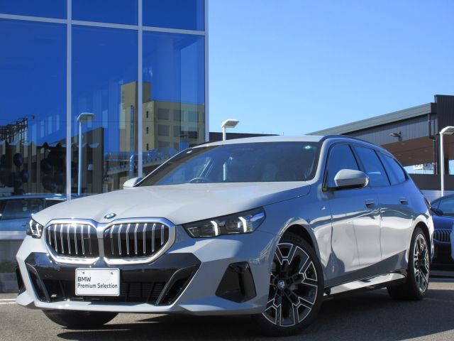 523d xDrive Touring M Sport