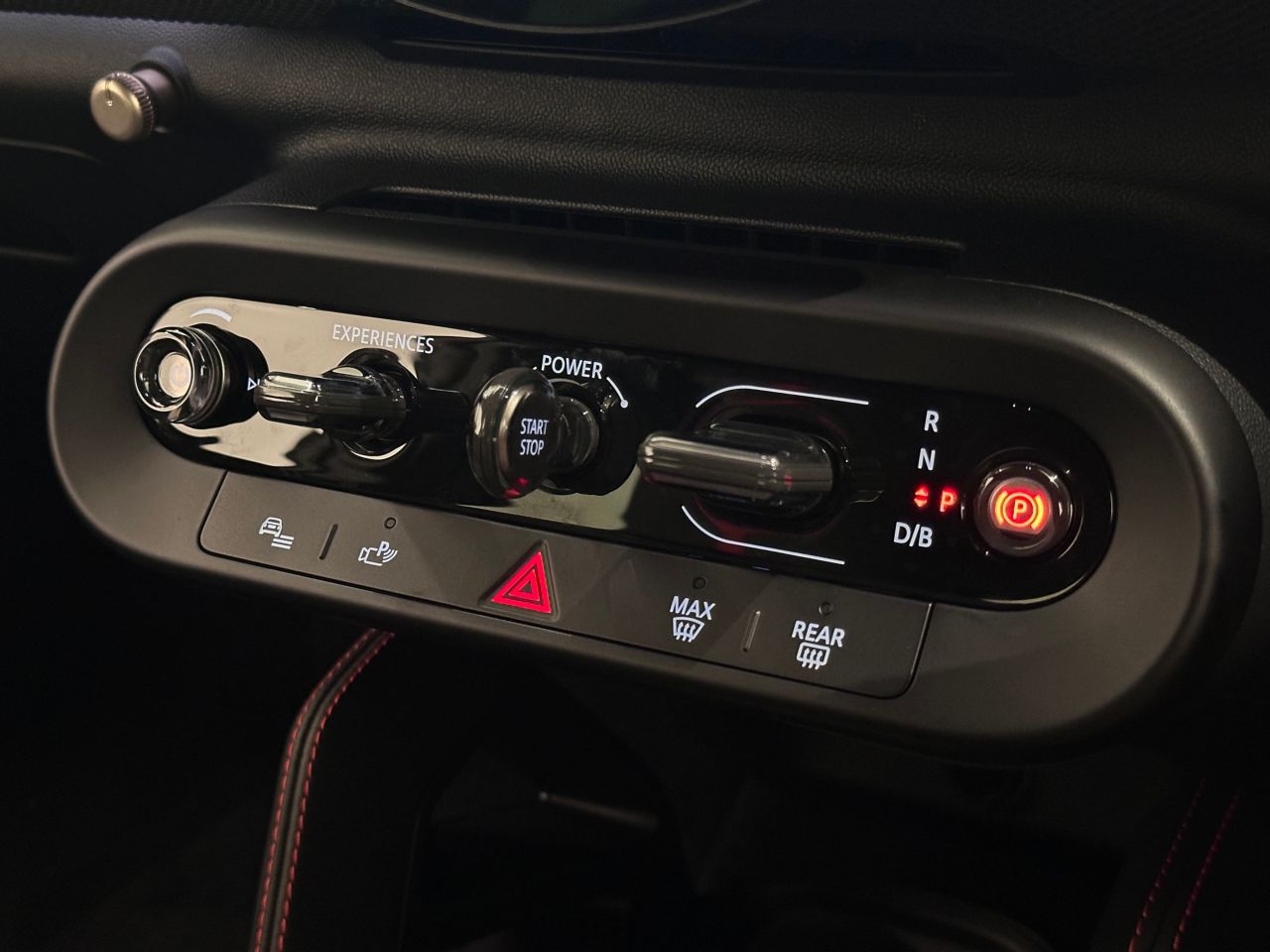 J01 MINI John Cooper Works Electric