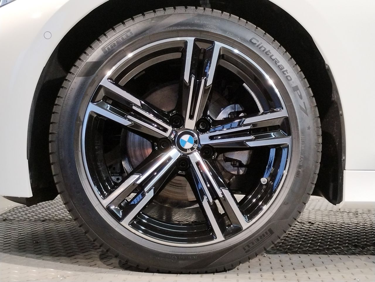 320d xDrive Berline RHD