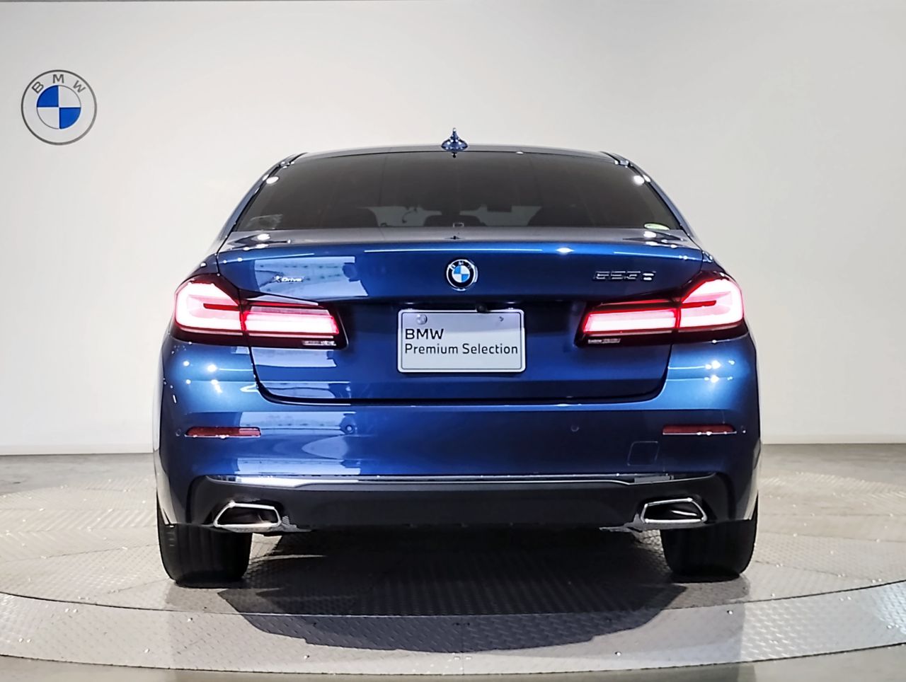 520d xDrive Sedan RHD