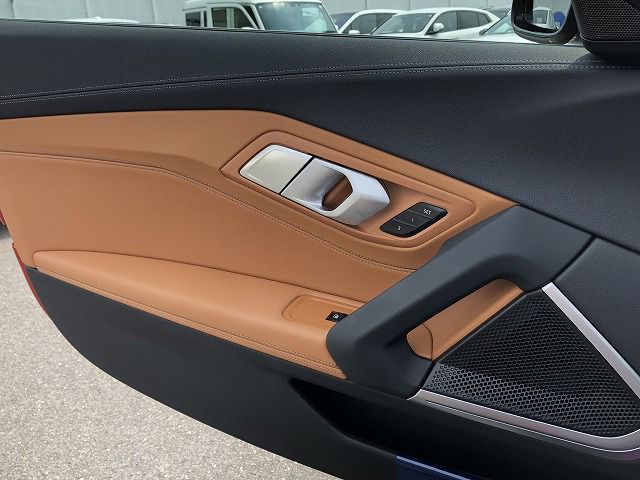 G29 z4 sDrive20i RHD