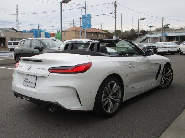 G29 z4 sDrive20i RHD