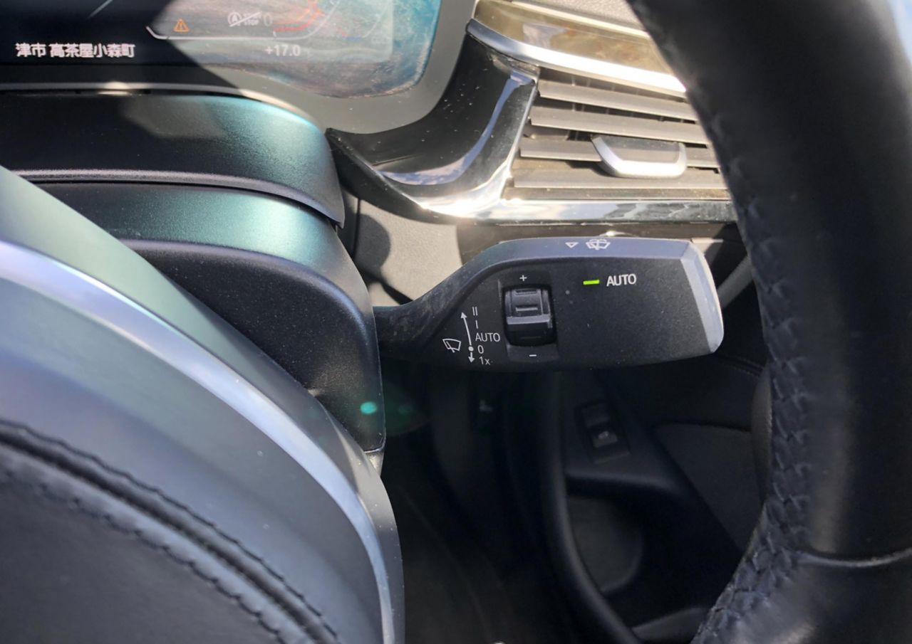 520d xDrive Sedan RHD