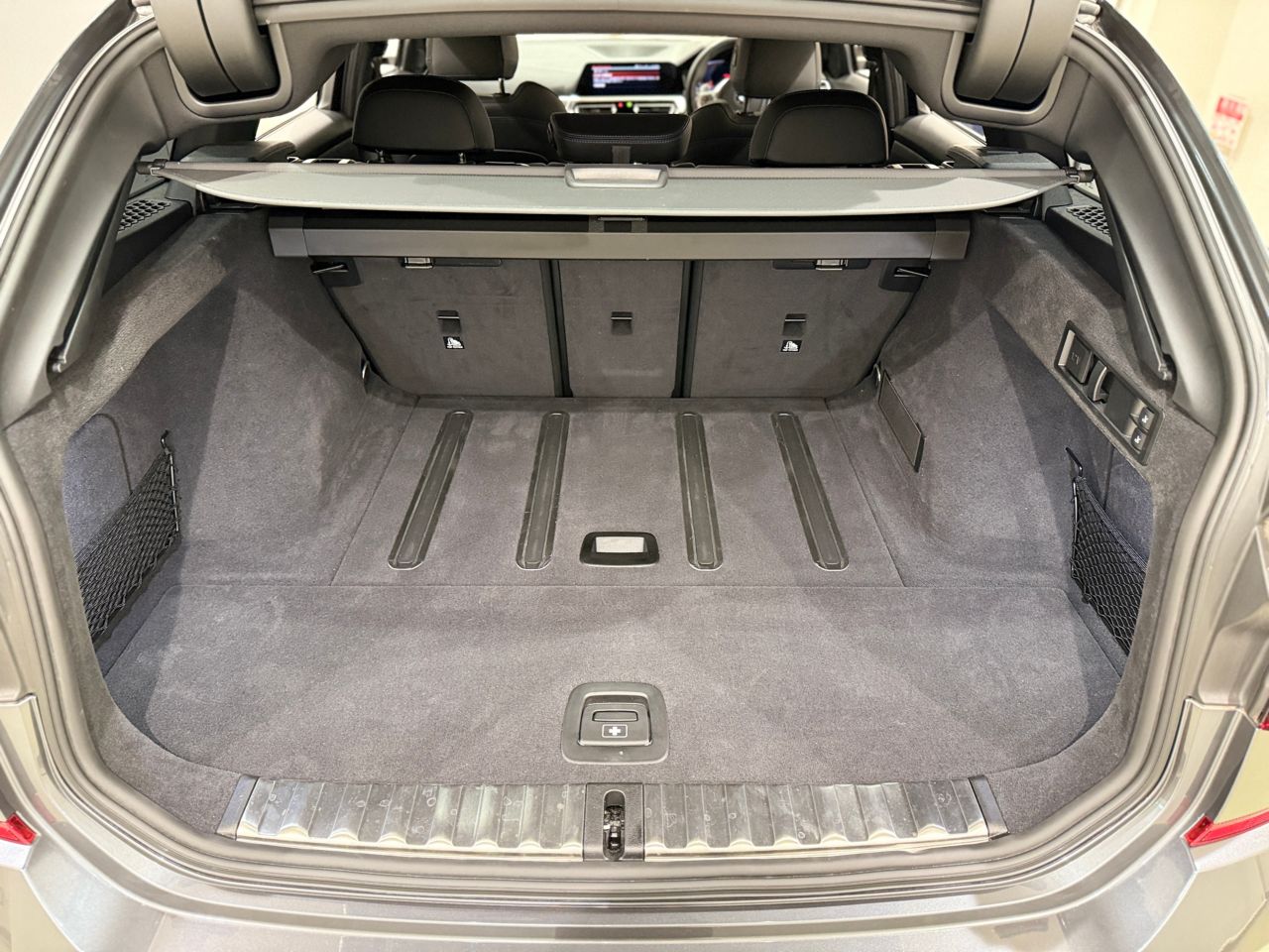 G21 320i RHD