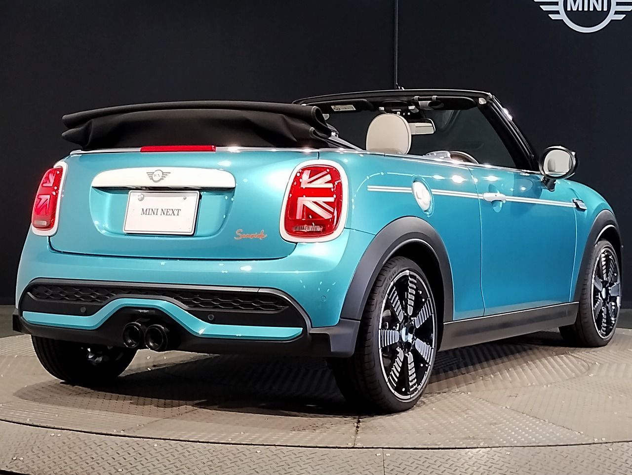 MINI Cooper S Convertible RHD