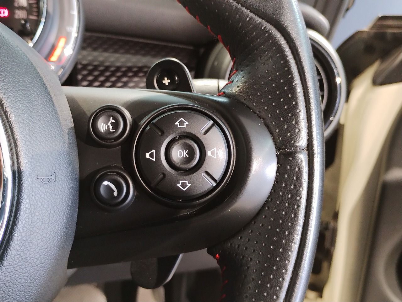 F56 COOPER S D(AT)