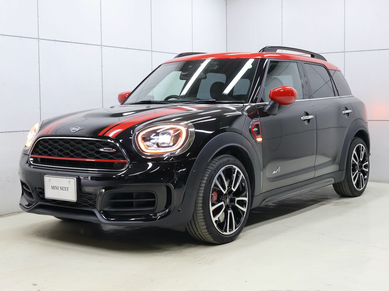 THE NEW MINI JOHN COOPER WORKS CROSSOVER.