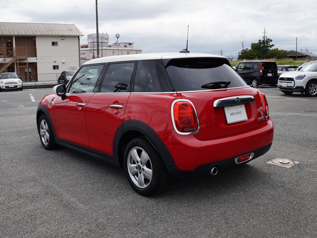 F55 MINI Cooper 5-Door Hatch LCI