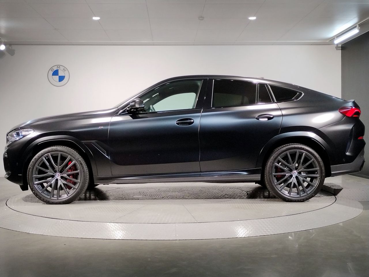 X* M50i RHD
