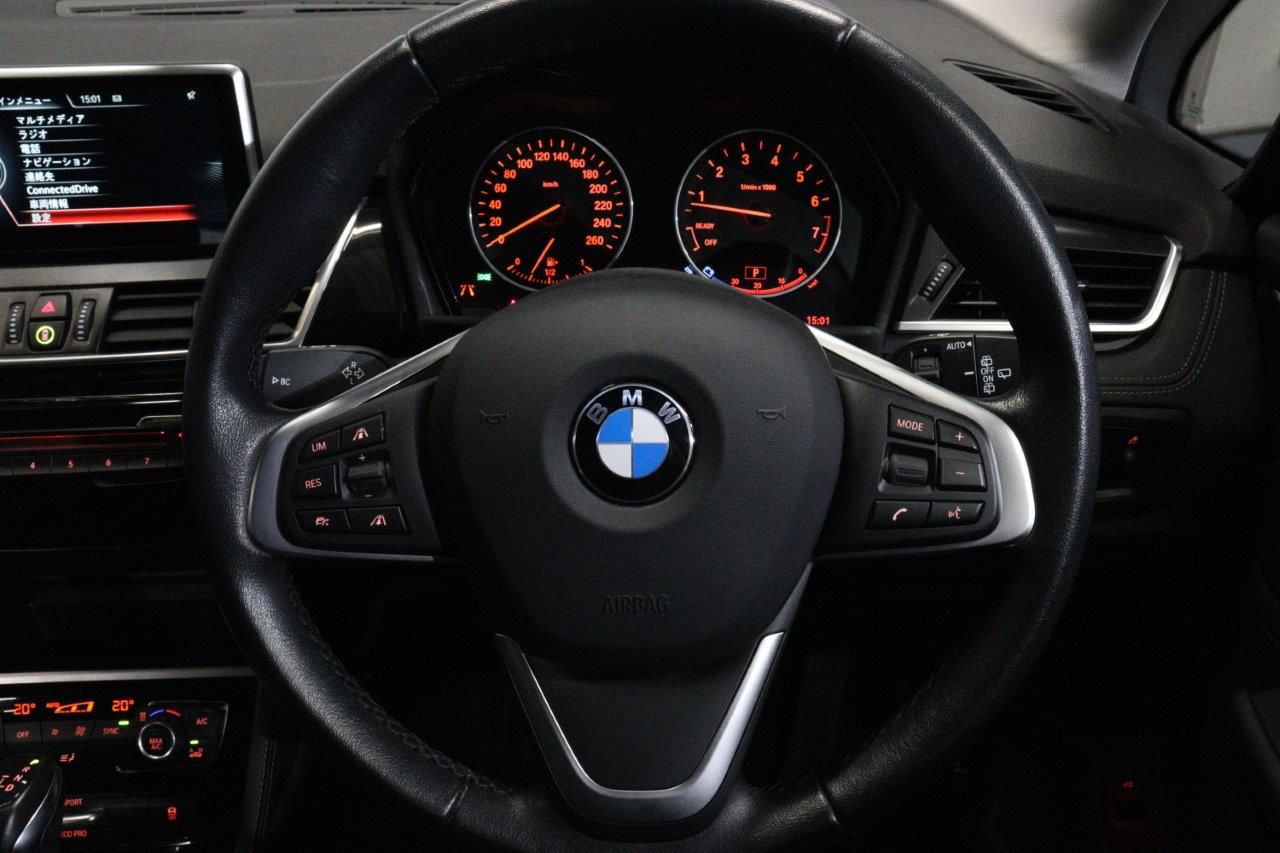 220I GRAN TOURER RHD