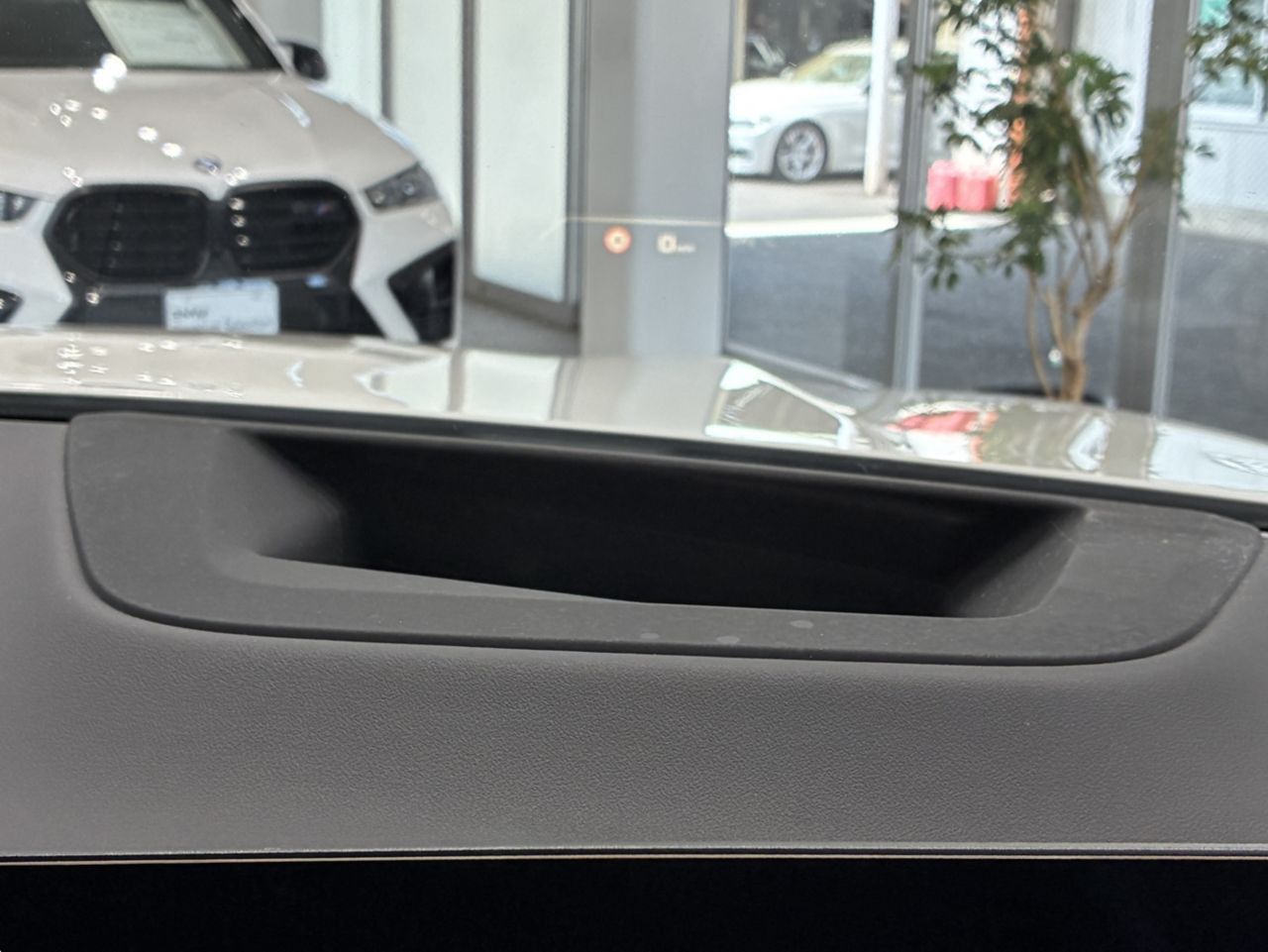 X6 M60i xDrive RHD
