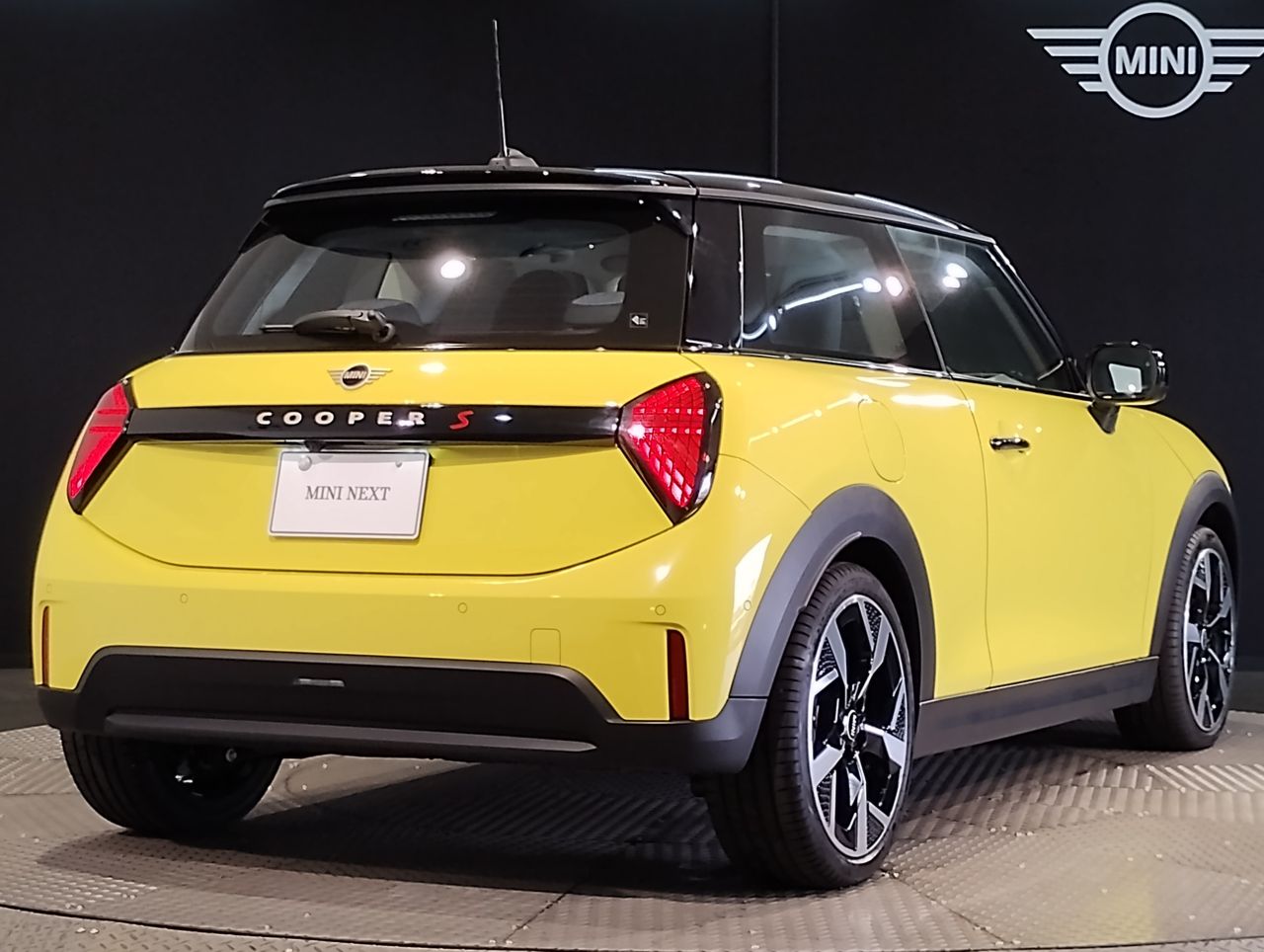 F66 MINI Cooper S 3Dr