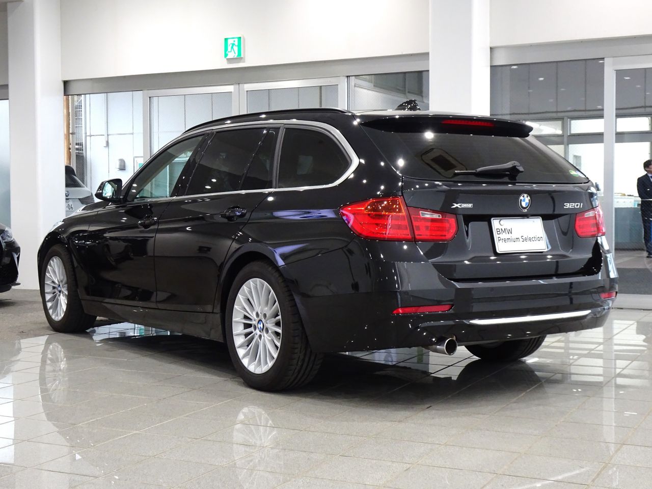 320I XDRIVE TOURING RHD
