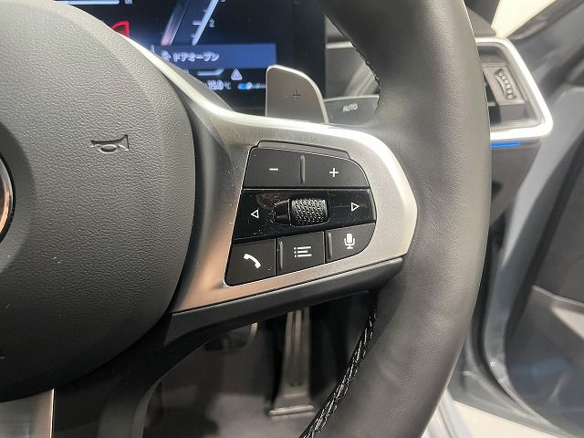 320d xDrive Berline RHD