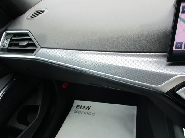 320d xDrive Berline RHD