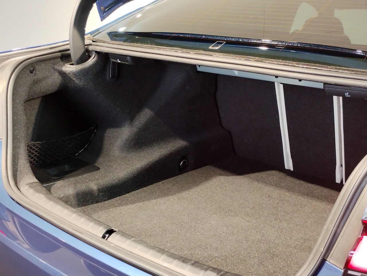 520d xDrive Sedan RHD