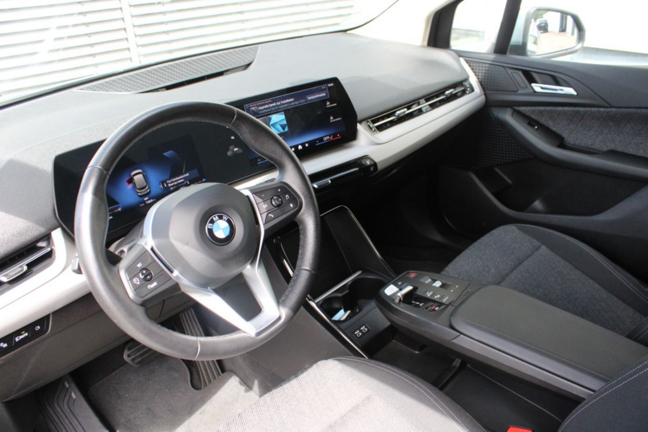 BMW 218