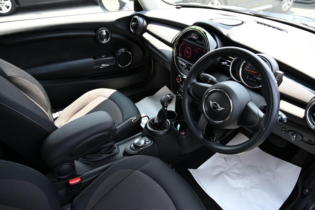 F56 MINI COOPER