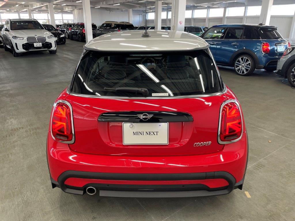 MINI Cooper F56 RHD