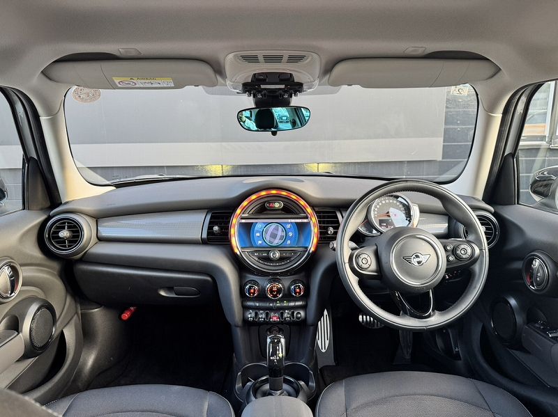 MINI F55 Cooper D 5dr Hatch LCI