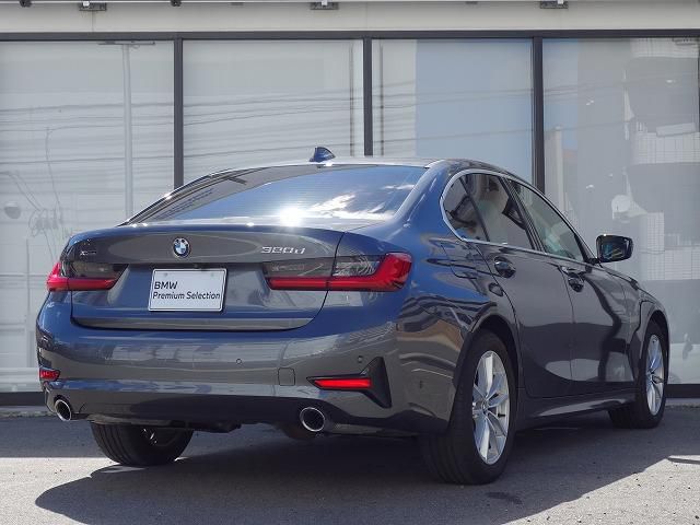 G20 320d xDrive RHD Saloon